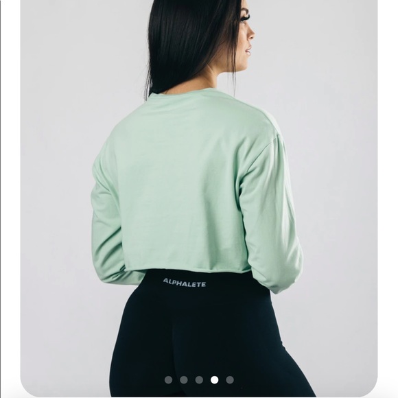 Alphalete Signature Long Sleeve - Picture 3 of 5